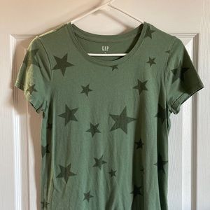 Gap perfect T size medium